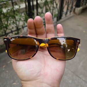 Ray-ban New Wayfarer Colormix Tortoiseshell/Yellow Graident Brown Sunglasses
